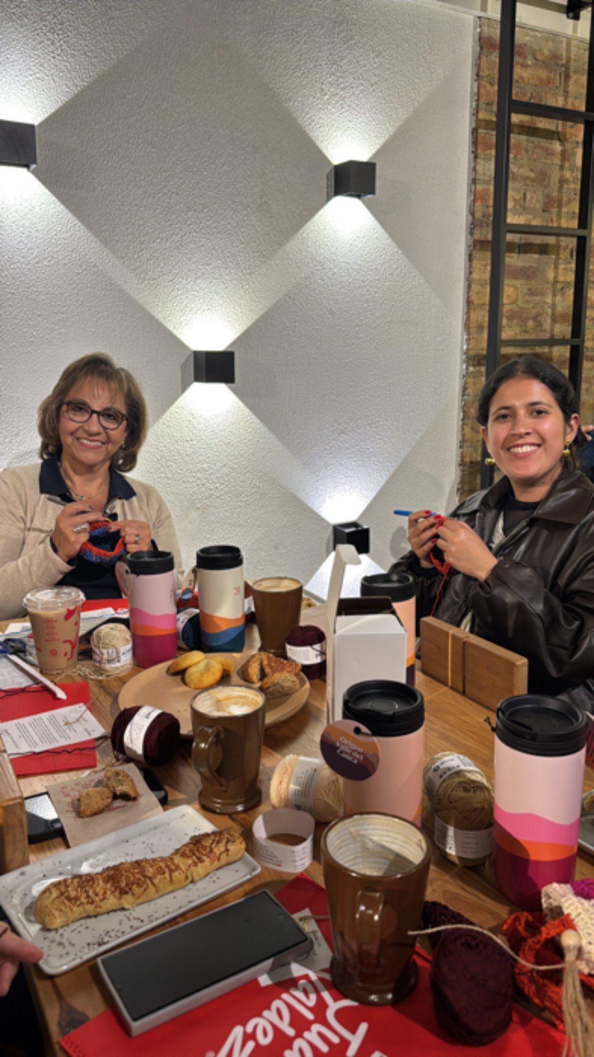 Taller Presencial Cali CafeCrochet Juan Valdez PortaTermo Montaña // 22 Nov. 2025 - Imagen 7