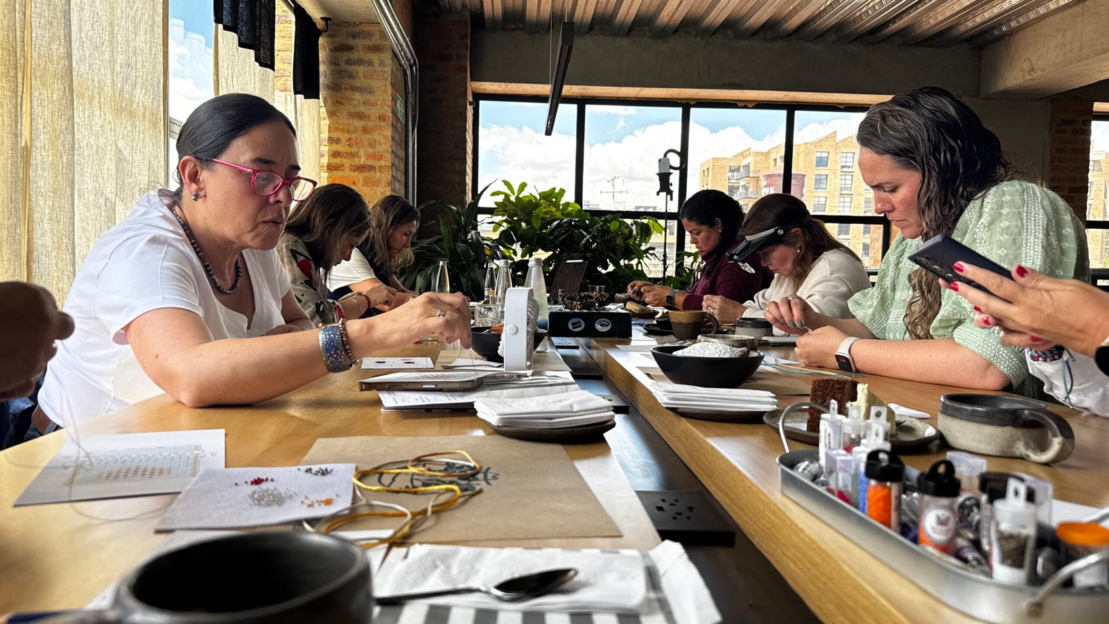 Taller Presencial Manilla de Manifestación I AM LOVE - ENVIGADO - Imagen 13